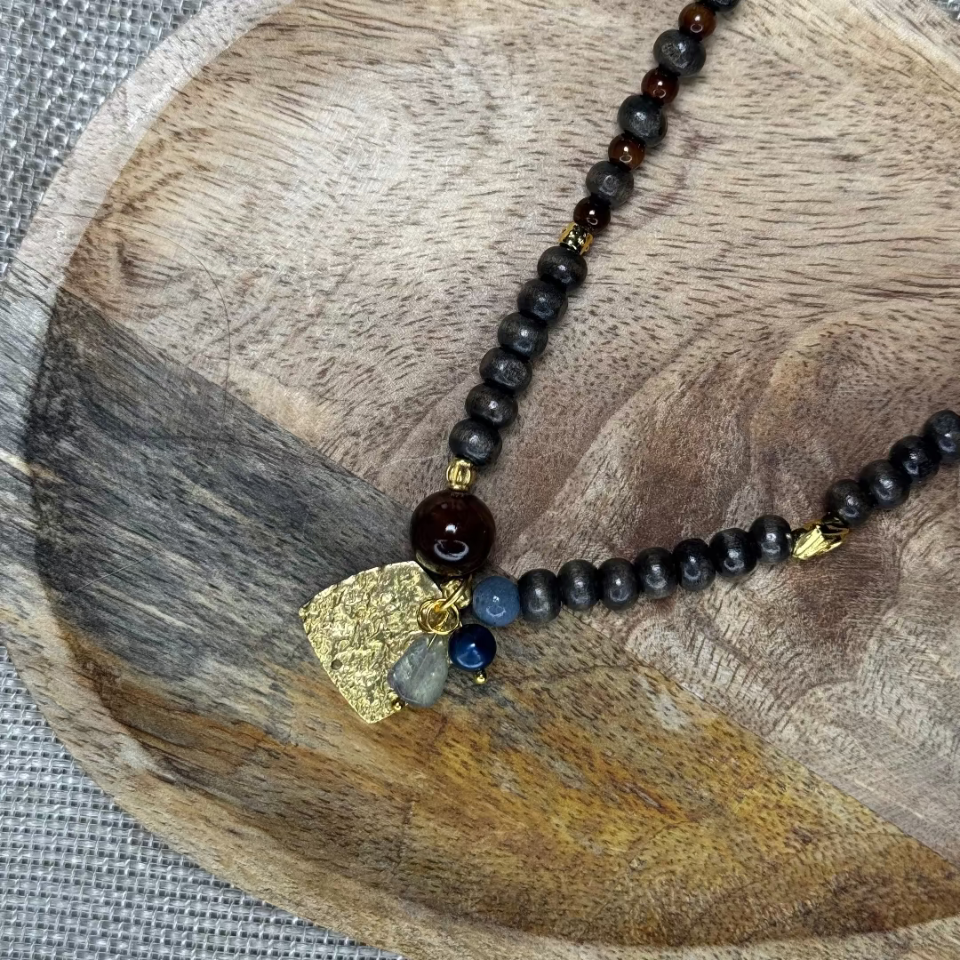 Mystic Oudh | Ketting | Hout | Goldplated Beads | Ouroboros By Soraya