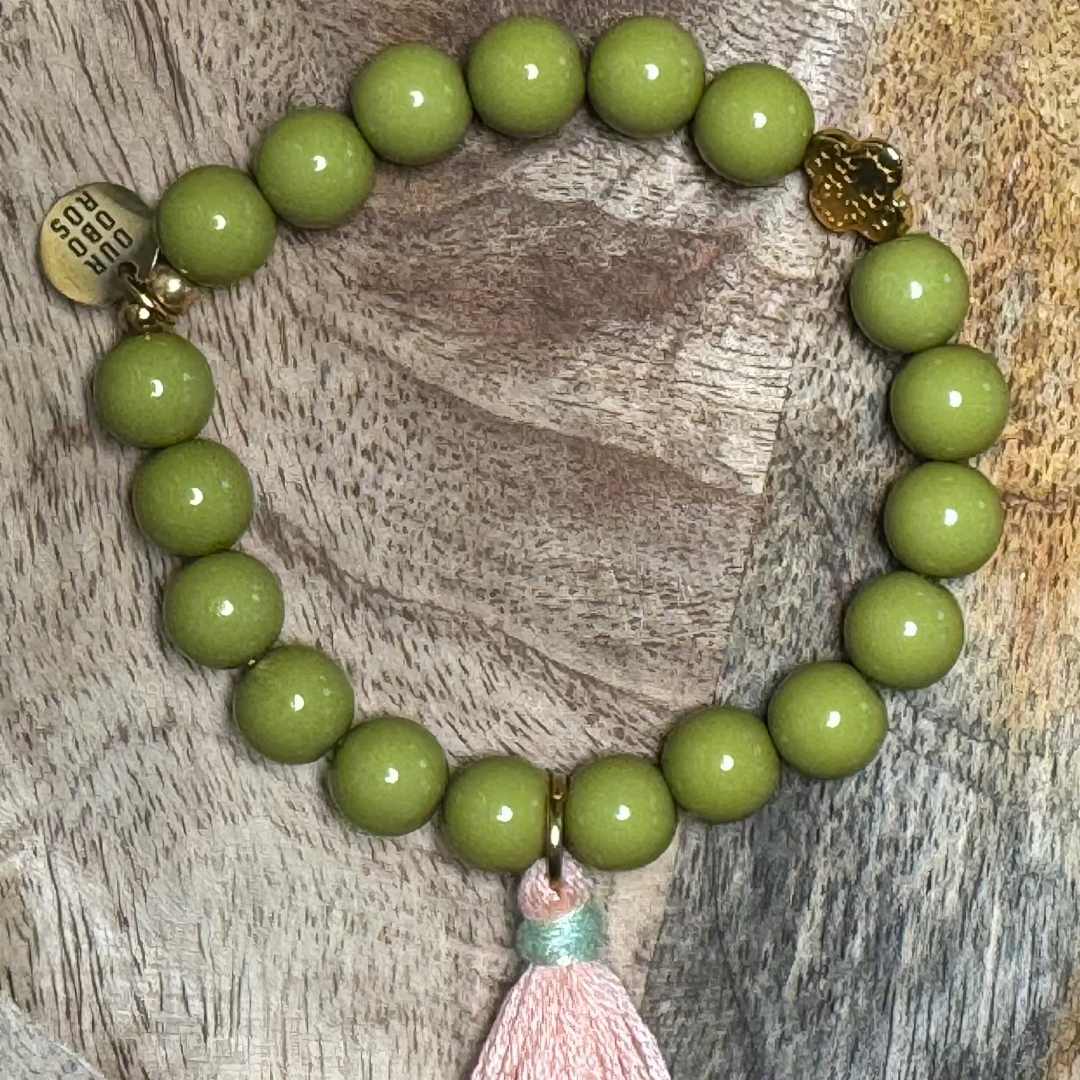 Zomer | Color Noice | Zachtgeel & Olijfgroen met kwastje en disc-kralen